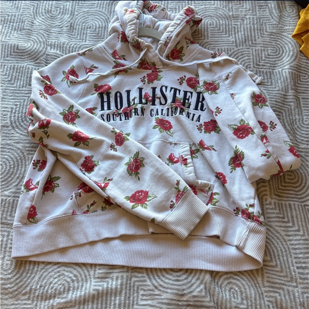 HOLLISTER